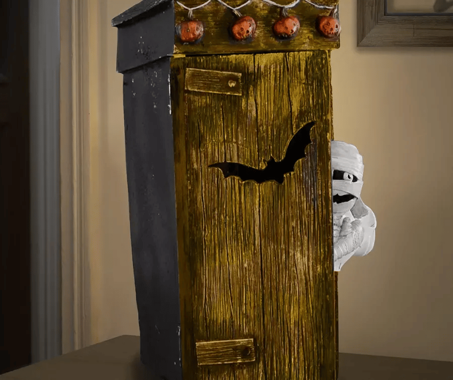 💀Funny Outhouse Mummy Toy❤️